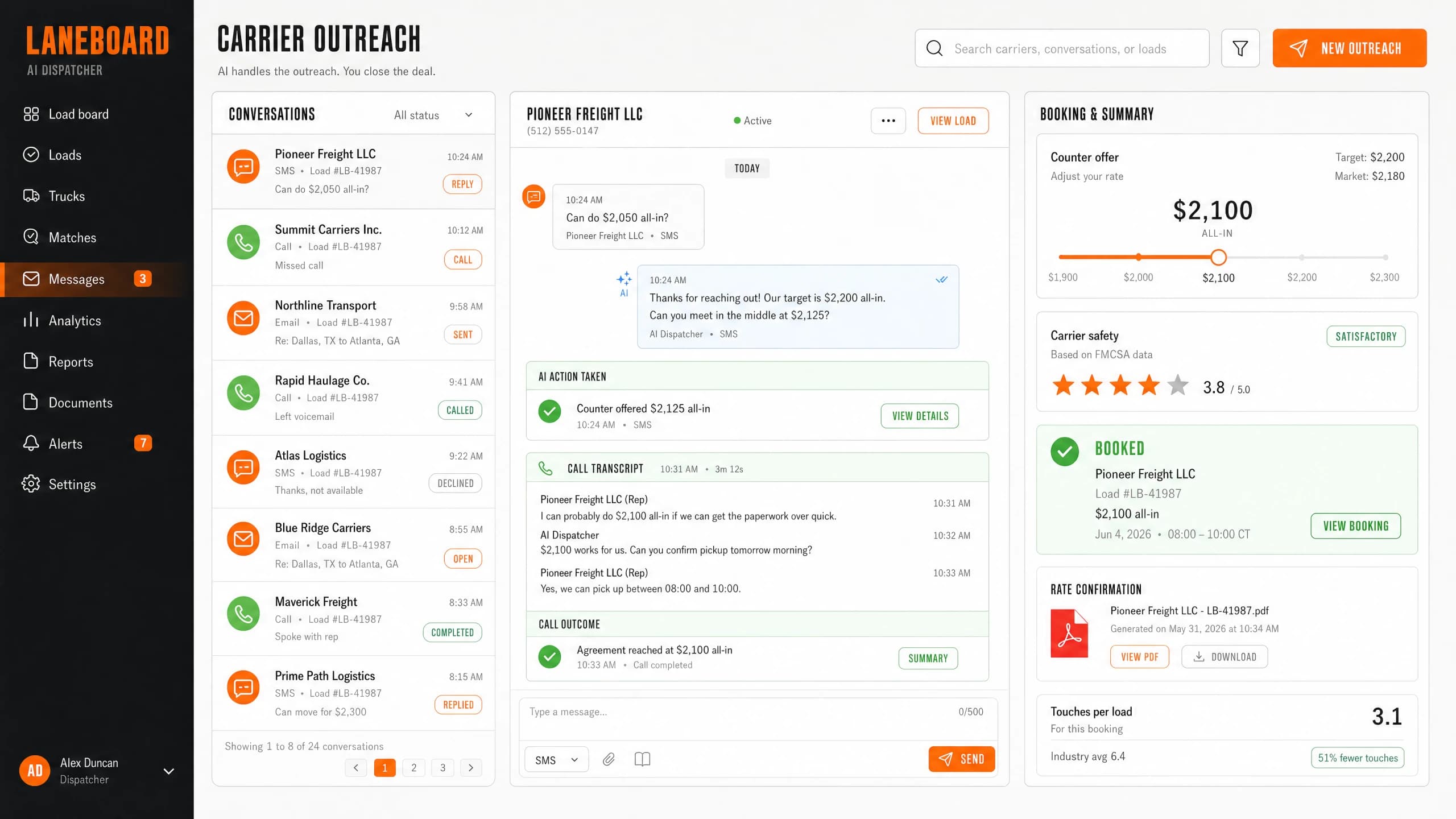 Dashboard-Konzept für die automatisierte Frachtführer-Ansprache: eine KI verhandelt Frachtraten per Nachricht und Anruf, Disponenten kümmern sich nur um Ausnahmen; ein Chatverlauf mit einem Frachtführer neben einer Buchungsbestätigung.